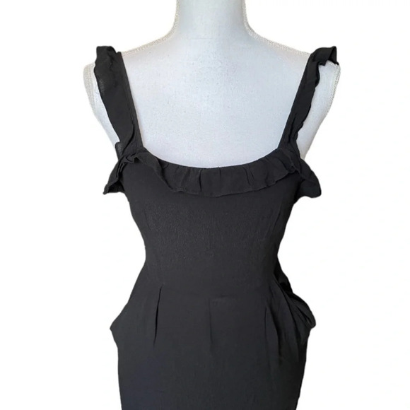 Revolve Jumpsuit Women’s XS Black Superdown Victoria Ruffle Wide Leg Classy - Picture 7 of 12